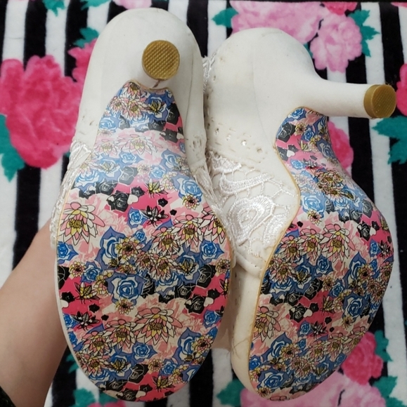 ƹӝʒ Irregular Choice Abigail's Party Heeled Booties - Picture 10 of 13